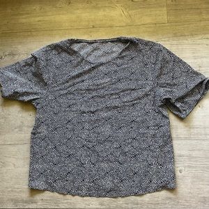 Lululemon floral tee